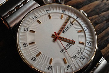 济南江诗丹顿手表起雾了维修